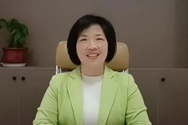 周周聊網(wǎng)站，網(wǎng)站建設(shè)域名怎么選擇？